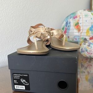 COACH | Gold Sandal | sz 8